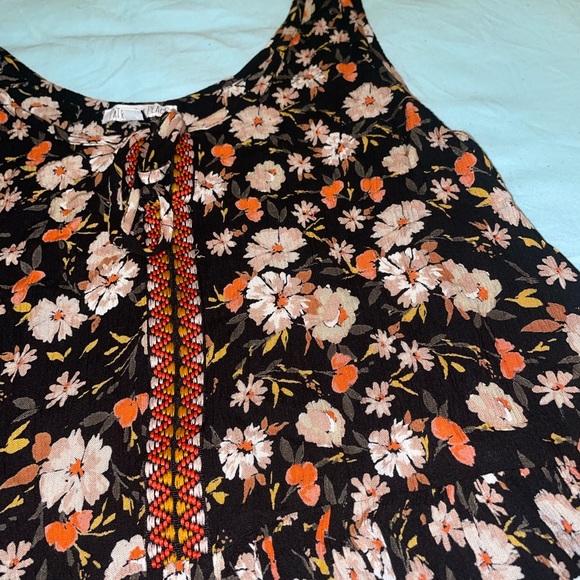 NWOT Boho Floral Tank - Picture 5 of 5